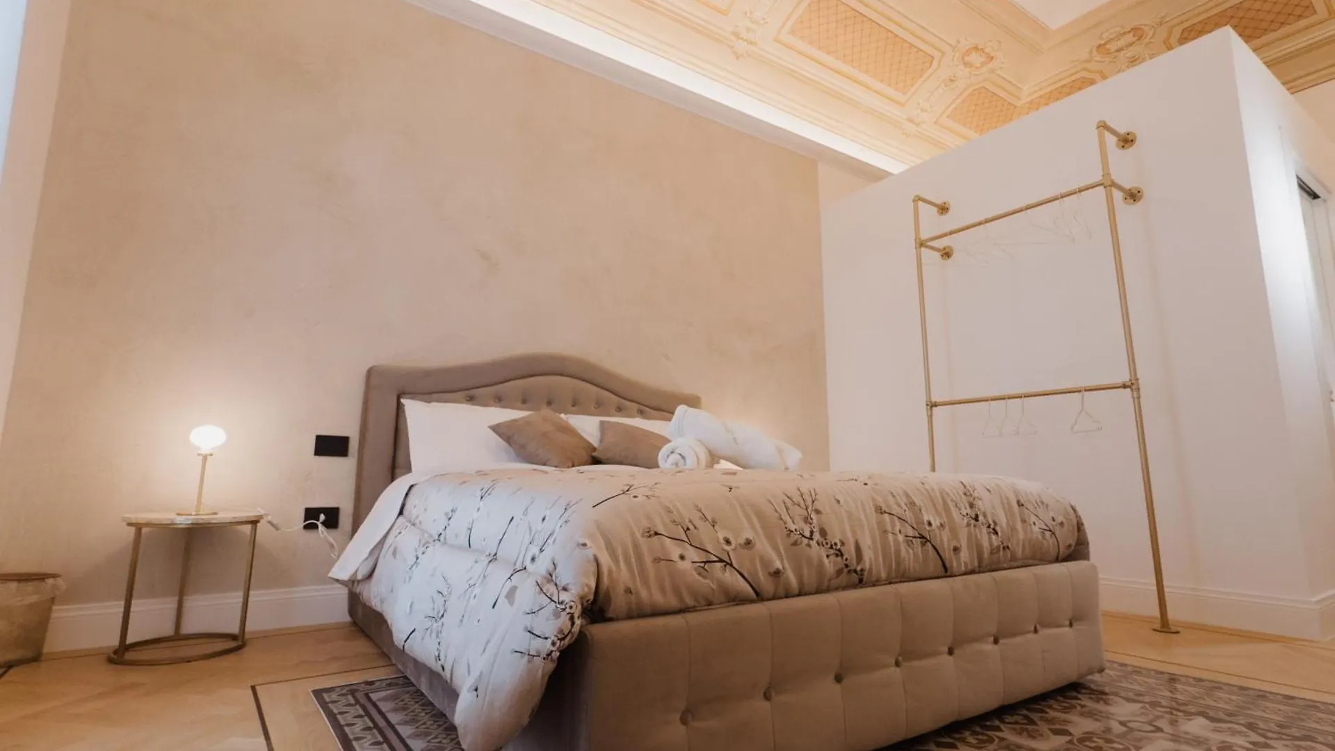 Butera 505-Luxury Suites Bagheria 0*,  Włochy
